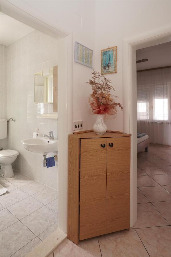 Apartments Mare トロギール 部屋 写真