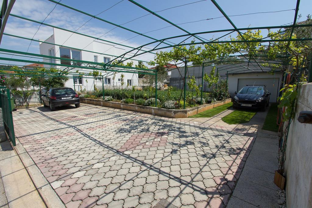 Apartments Mare トロギール エクステリア 写真