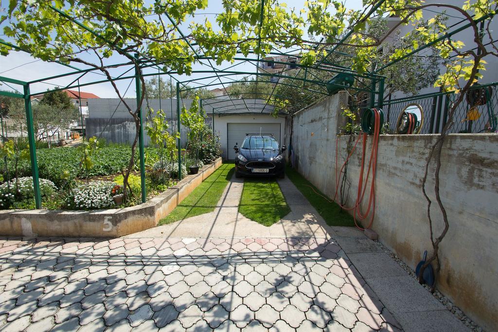 Apartments Mare トロギール エクステリア 写真